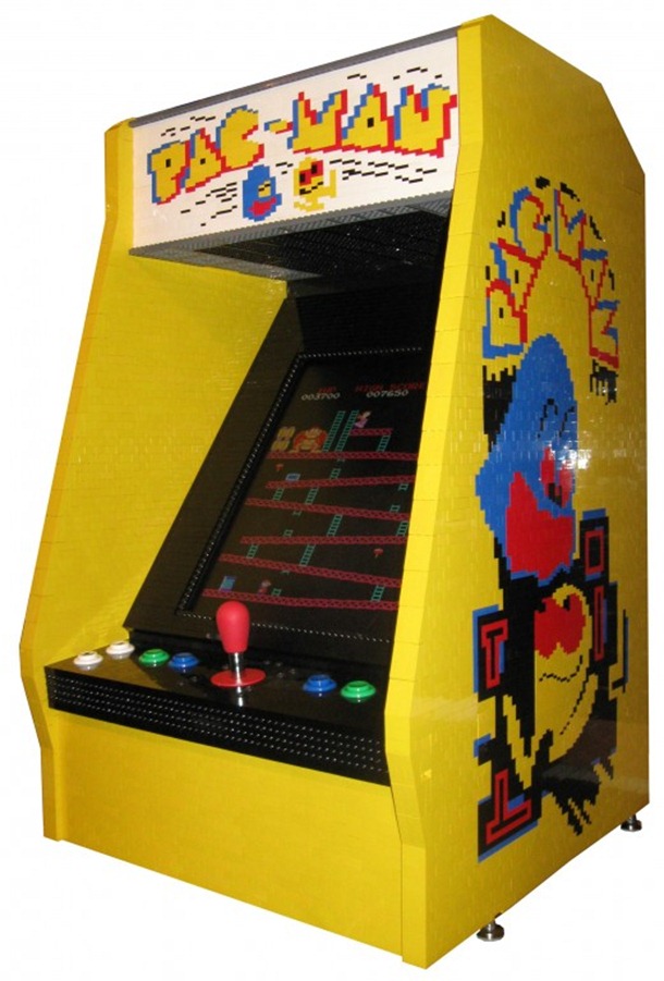 lego-pacman-arcade-borne-big-ben-bricks-520x768
