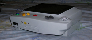 Le boitier d’un routeur LinkSys pour une N64 Portable [CaseMod]