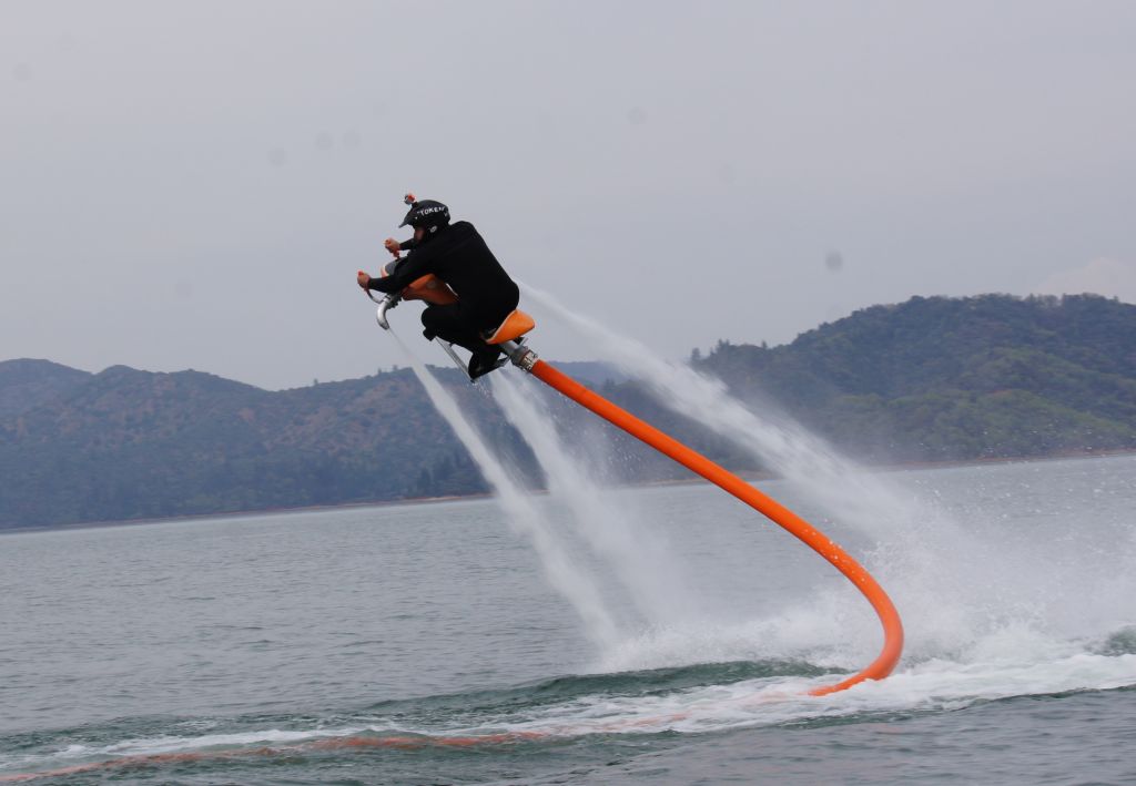 jetovator001_jpg