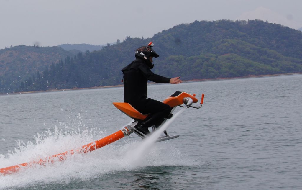jetovator003_jpg