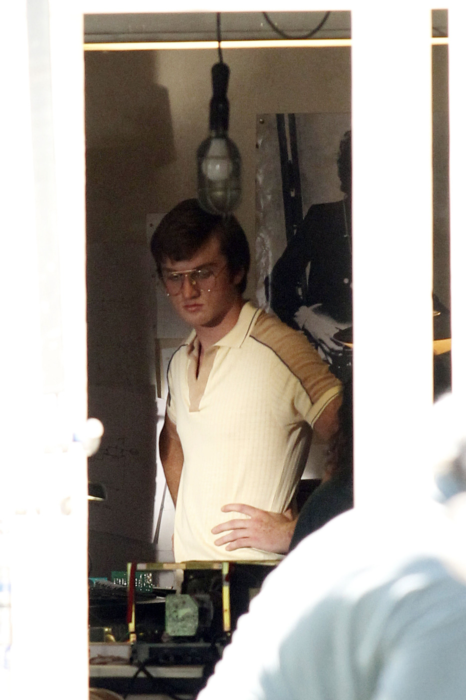 FIRST ON SET PHOTOS - Supporting actors Josh Gad and an unknown Bill Gates look-a-like are seen on the set of 