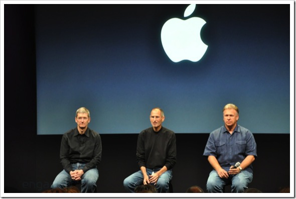 apple-laptop-event-099