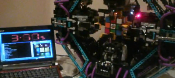 robot rubikscube