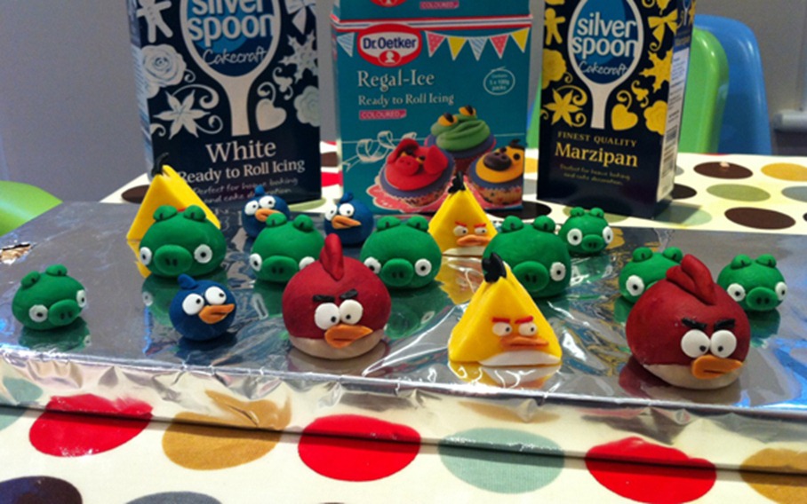 Angry-Birds-Cake-7