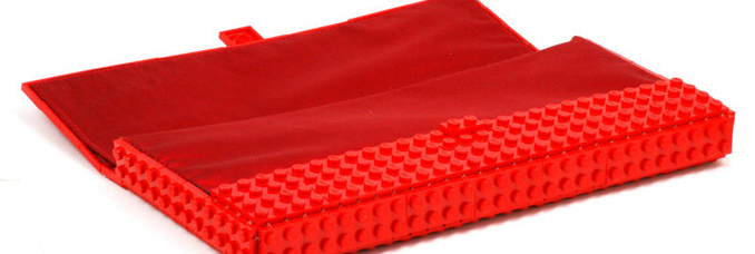 sac-main-lego