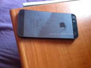 iPhone-5-Tordu-00