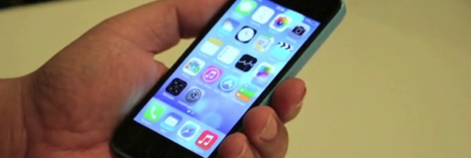 video-prise-main-iphone-5c