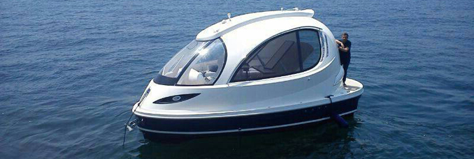 mini-yacht-jet-capsule
