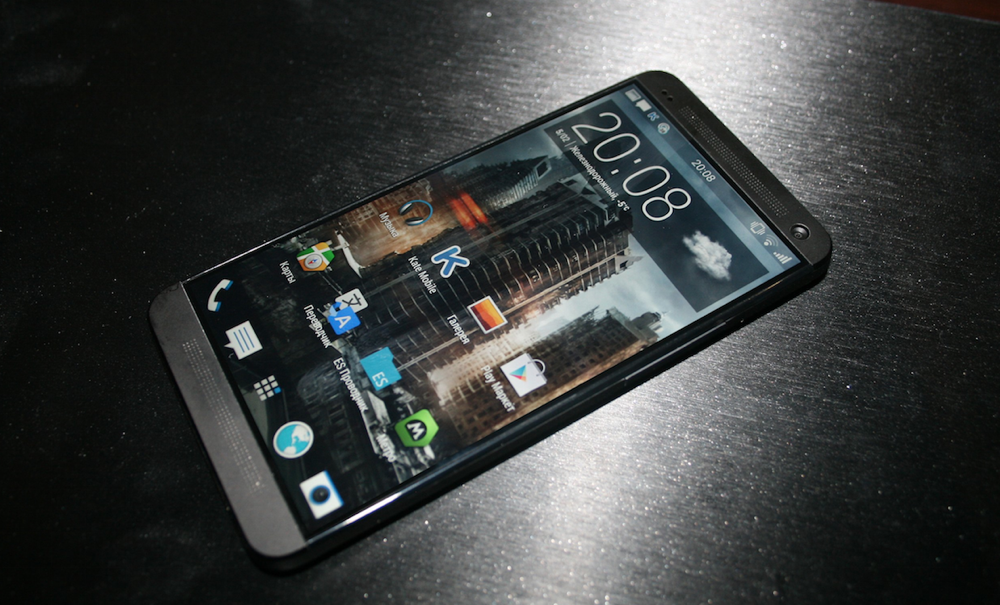 HTC-One-2-M8-002